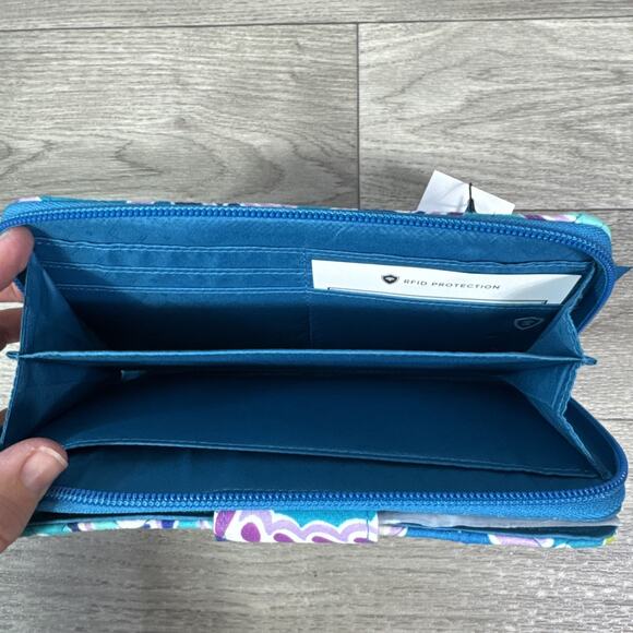 Vera Bradley RFID Turnlock Wallet Waikiki Paisley Print - Picture 7 of 8